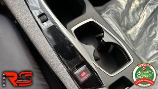 PEUGEOT 3008 usata, con Autoradio digitale