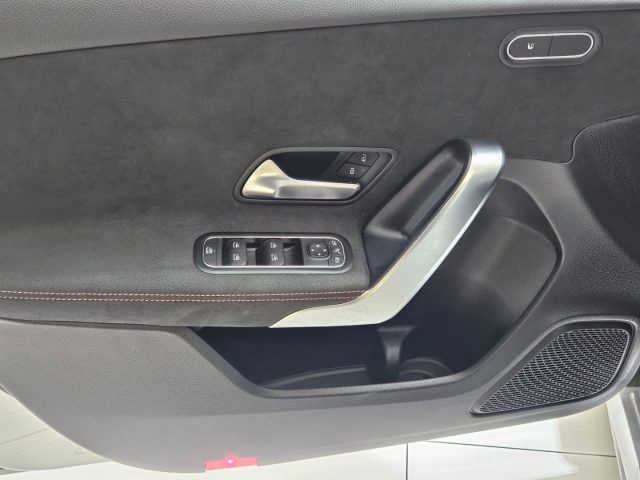 MERCEDES-BENZ A 200 usata, con Lettore CD
