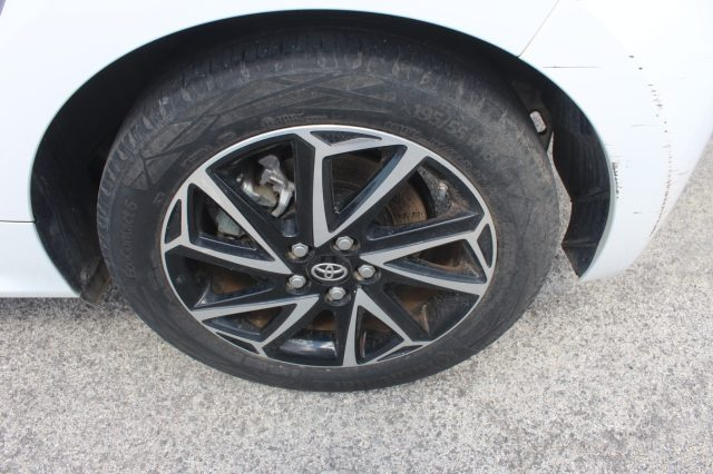 TOYOTA Yaris usata, con Bracciolo