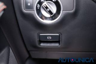 MERCEDES-BENZ A 180 usata, con Frenata d