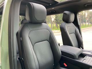 LAND ROVER Defender usata, con USB