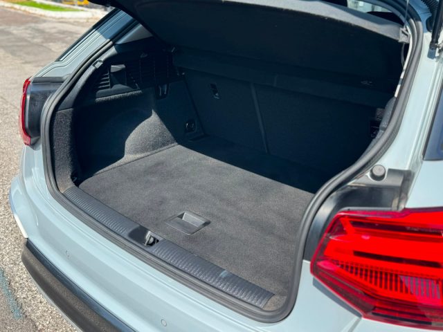 AUDI Q2 usata, con USB