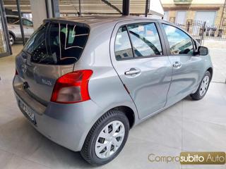 TOYOTA Yaris usata, con Servosterzo