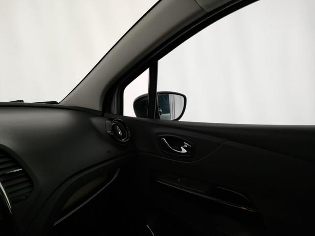 RENAULT Captur usata, con Touch screen