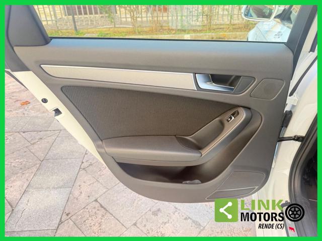 AUDI A4 usata, con Sensori di parcheggio anteriori