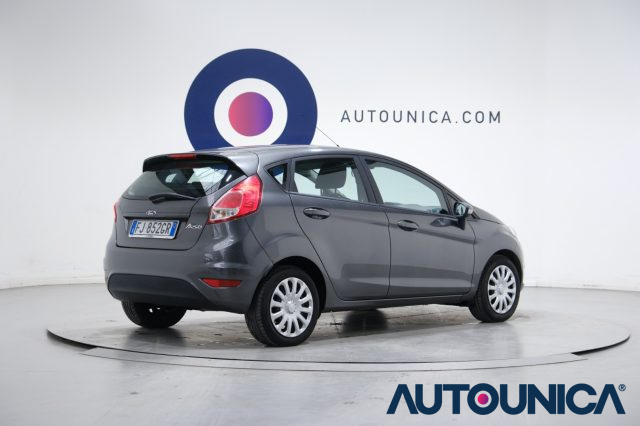 FORD Fiesta usata, con Autoradio