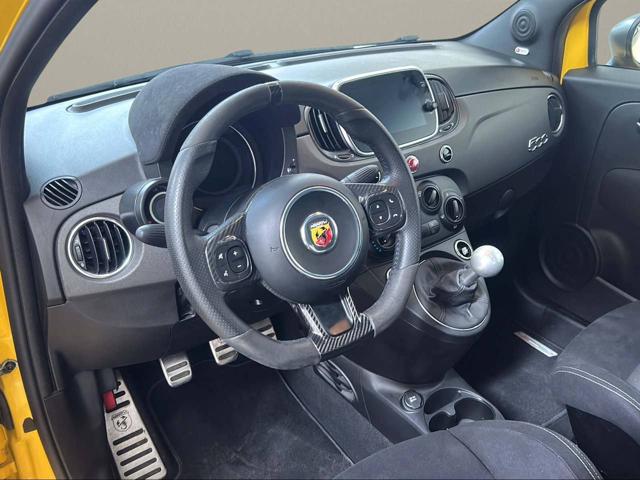 ABARTH 695 usata, con Touch screen