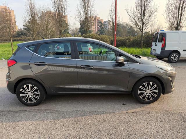 FORD Fiesta usata, con Autoradio