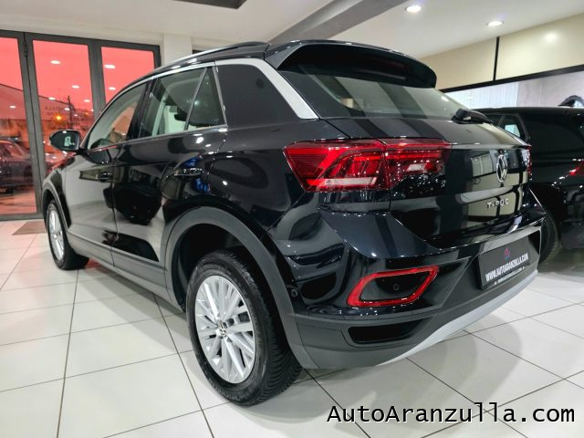 VOLKSWAGEN T-Roc usata, con Autoradio
