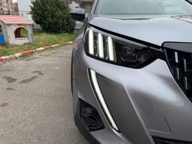 PEUGEOT 2008 usata, con Alzacristalli elettrici