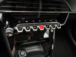 PEUGEOT 2008 usata, con Servosterzo