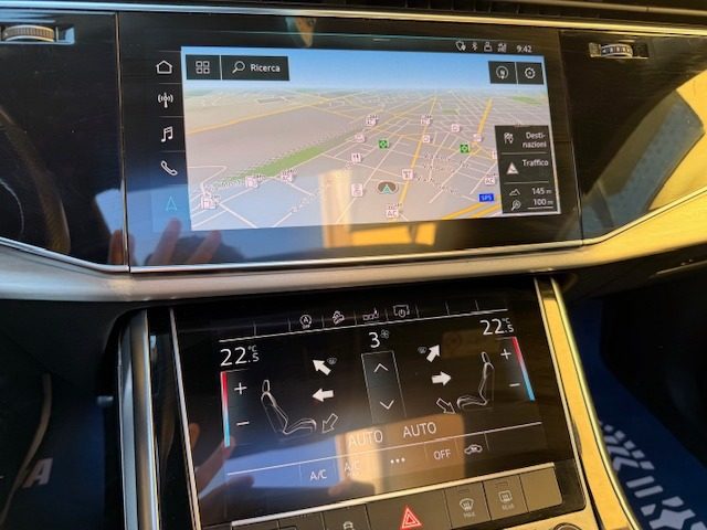AUDI Q8 usata, con Lettore CD