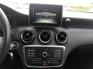 MERCEDES-BENZ GLA 180 usata, con Sensore di luce