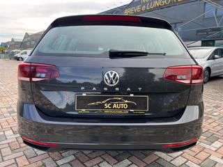 VOLKSWAGEN Passat Variant usata, con Alzacristalli elettrici