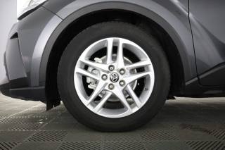 TOYOTA C-HR usata 8