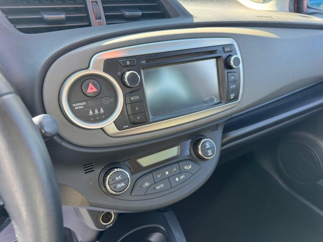 TOYOTA Yaris usata, con Controllo automatico clima