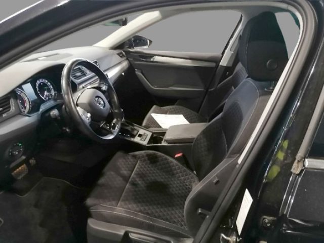 SKODA Superb usata, con Alzacristalli elettrici