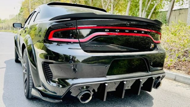 DODGE Charger usata, con Bracciolo