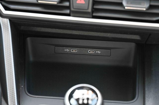 SEAT Leon usata, con USB