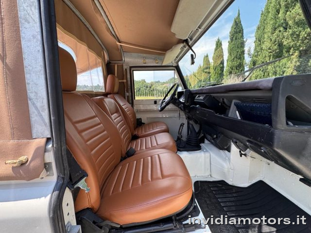 LAND ROVER Defender usata 9