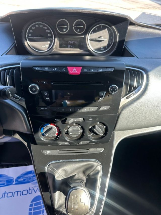 LANCIA Ypsilon usata, con MP3