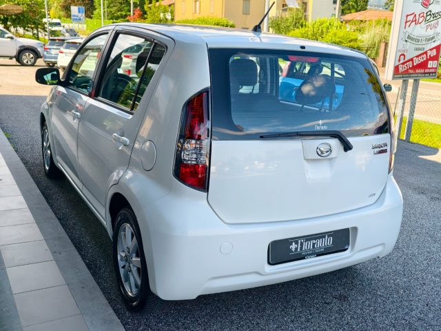 DAIHATSU Sirion usata, con Autoradio
