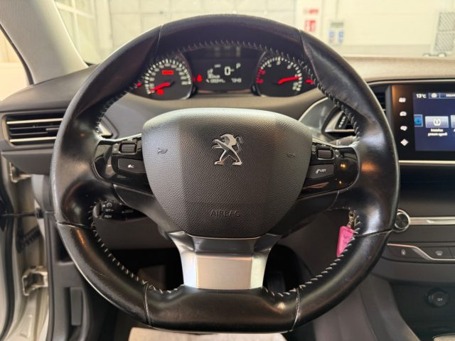 PEUGEOT 308 usata, con Specchietti laterali elettrici