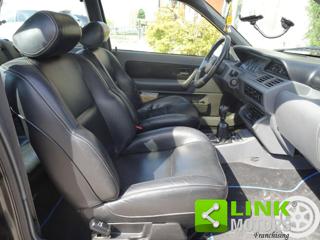 RENAULT Clio usata, con Specchietti laterali elettrici