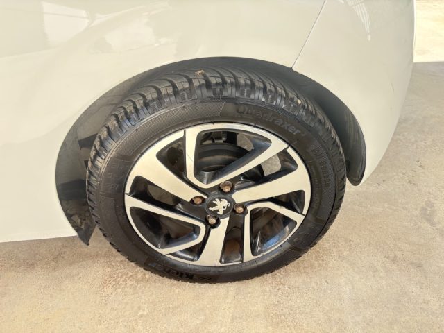 PEUGEOT 108 usata, con Volante in pelle