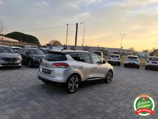 RENAULT Scenic usata, con Chiusura centralizzata