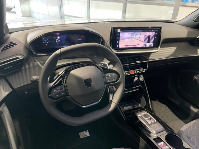 PEUGEOT 2008 usata, con Touch screen