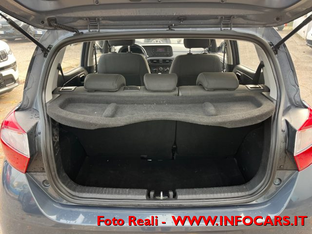 HYUNDAI i10 usata, con Luci diurne