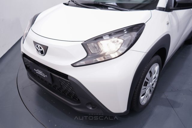TOYOTA Aygo X usata 23