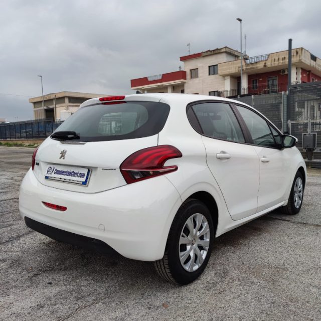 PEUGEOT 208 usata, con Autoradio