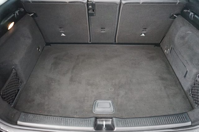 MERCEDES-BENZ B 180 usata, con Airbag testa