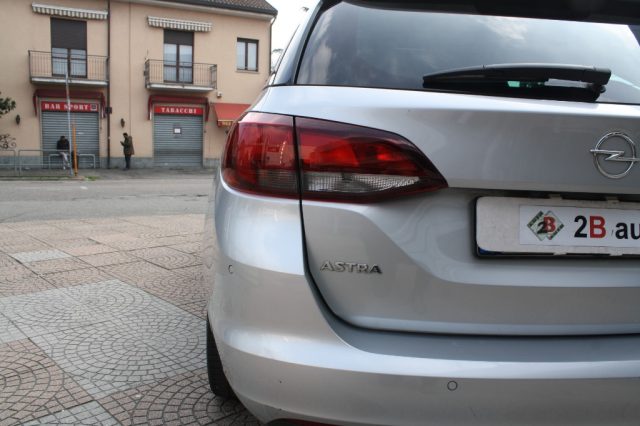 OPEL Astra usata, con Sensori di parcheggio anteriori