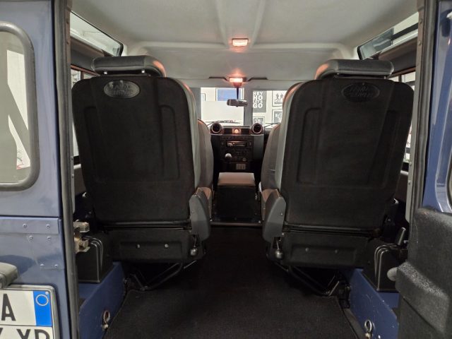 LAND ROVER Defender usata 11