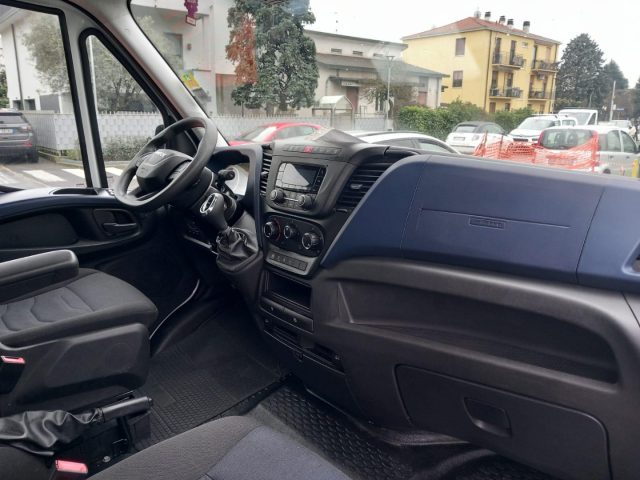 IVECO Daily usata 8