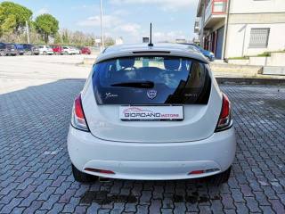 LANCIA Ypsilon usata, con Autoradio