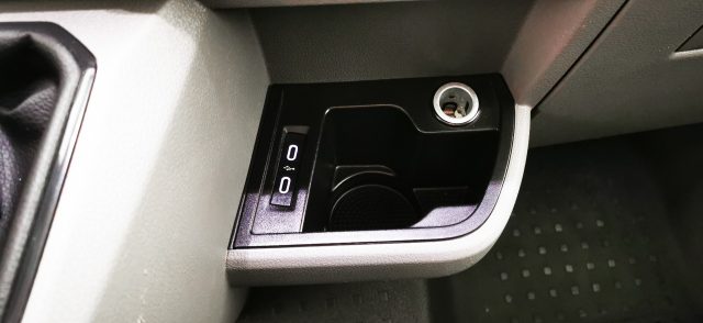 VOLKSWAGEN Caravelle usata 55