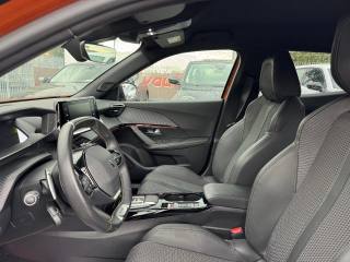 PEUGEOT 2008 usata, con Controllo automatico clima