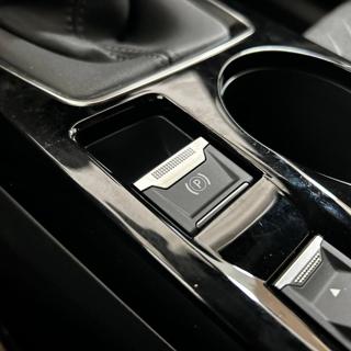 PEUGEOT 2008 usata, con Touch screen