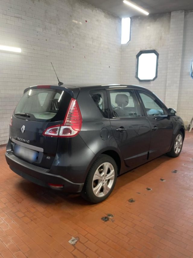 RENAULT Scenic usata, con Airbag