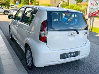 DAIHATSU Sirion usata, con Autoradio