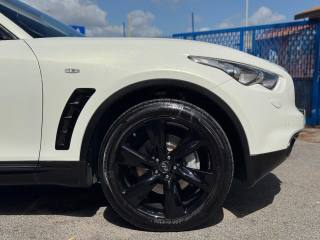 INFINITI QX70 usata, con Chiusura centralizzata