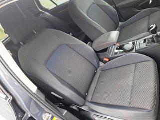 VOLKSWAGEN Golf usata, con Freno di stazionamento elettrico