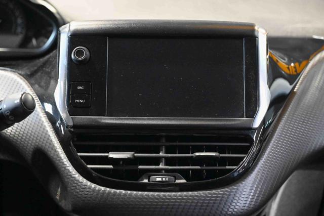 PEUGEOT 208 usata, con Volante in pelle