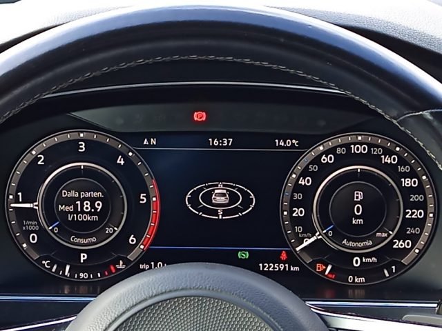 VOLKSWAGEN Tiguan Allspace usata, con Fari LED