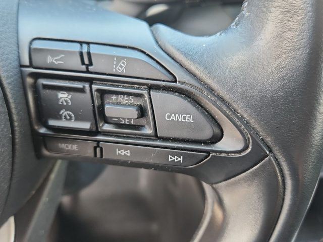 TOYOTA Yaris usata, con Telecamera per parcheggio assistito