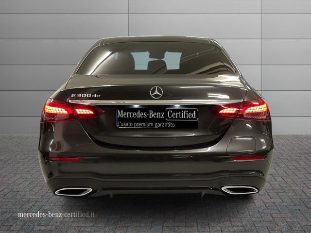 MERCEDES-BENZ E 300 usata, con Alzacristalli elettrici